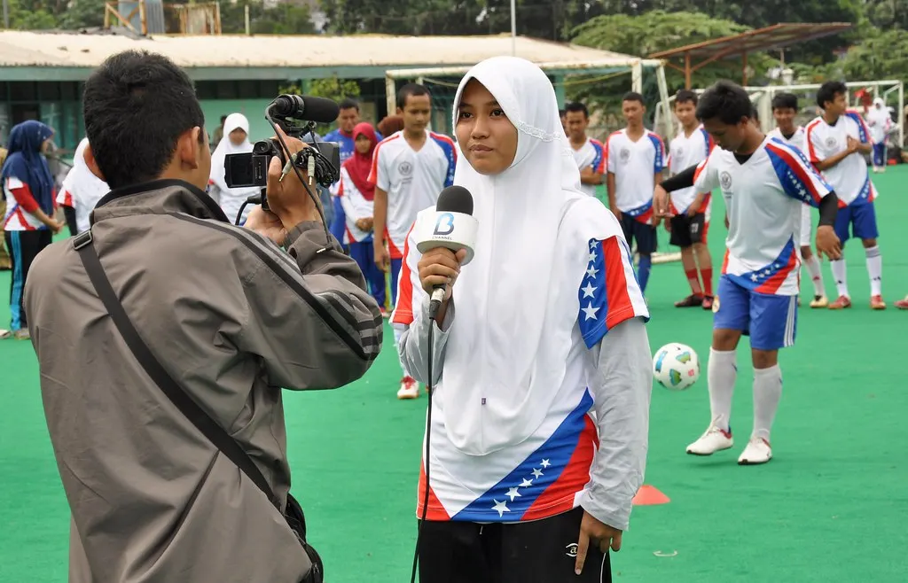 Tim futsal amatir berkumpul di lapangan